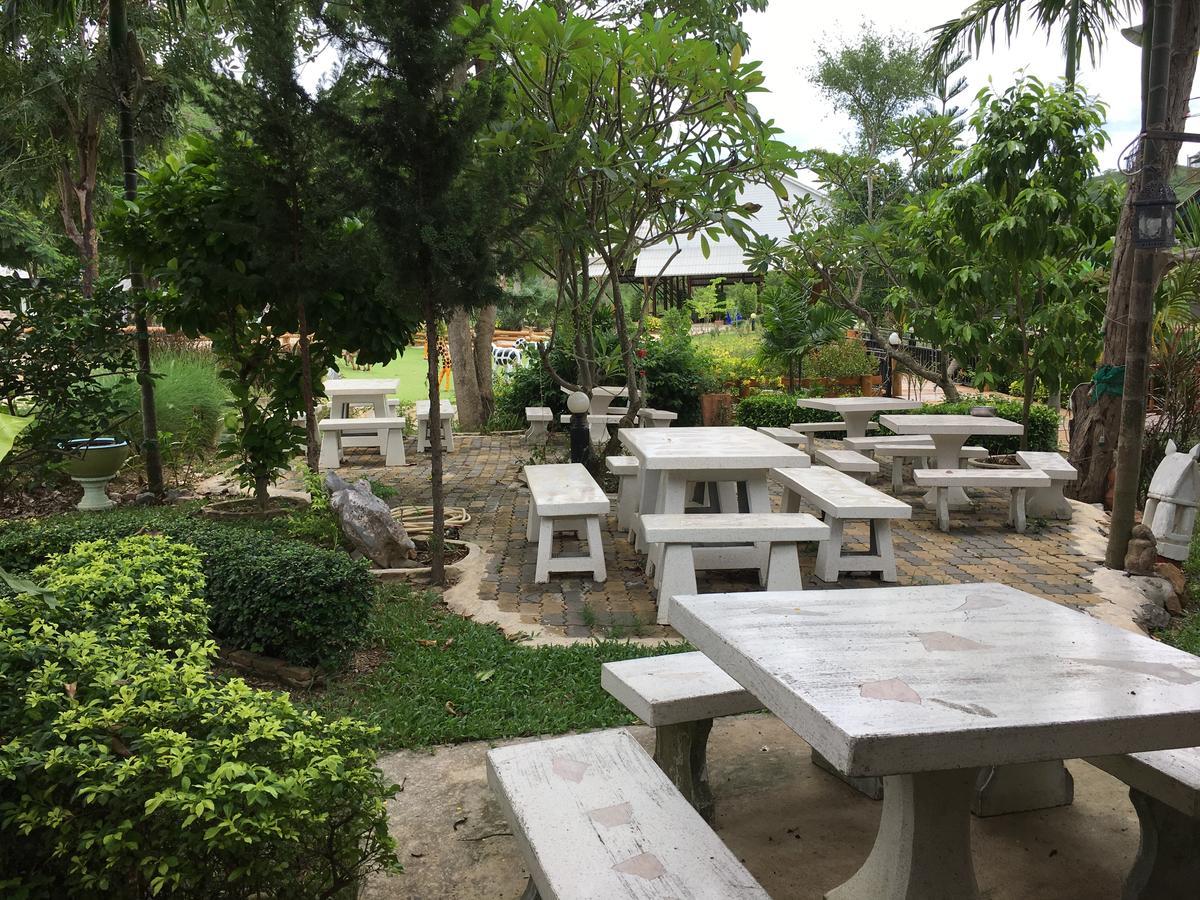 Baanraisooksangchan Kaeng Kachan Bagian luar foto