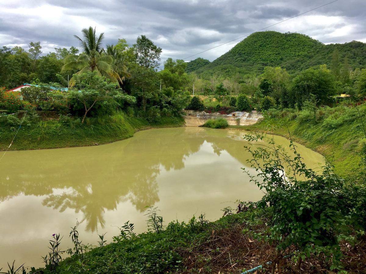 Baanraisooksangchan Kaeng Kachan Bagian luar foto