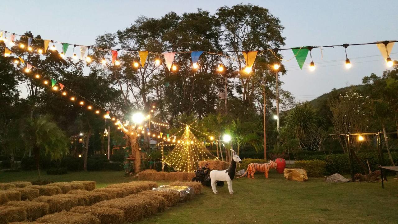 Baanraisooksangchan Kaeng Kachan Bagian luar foto