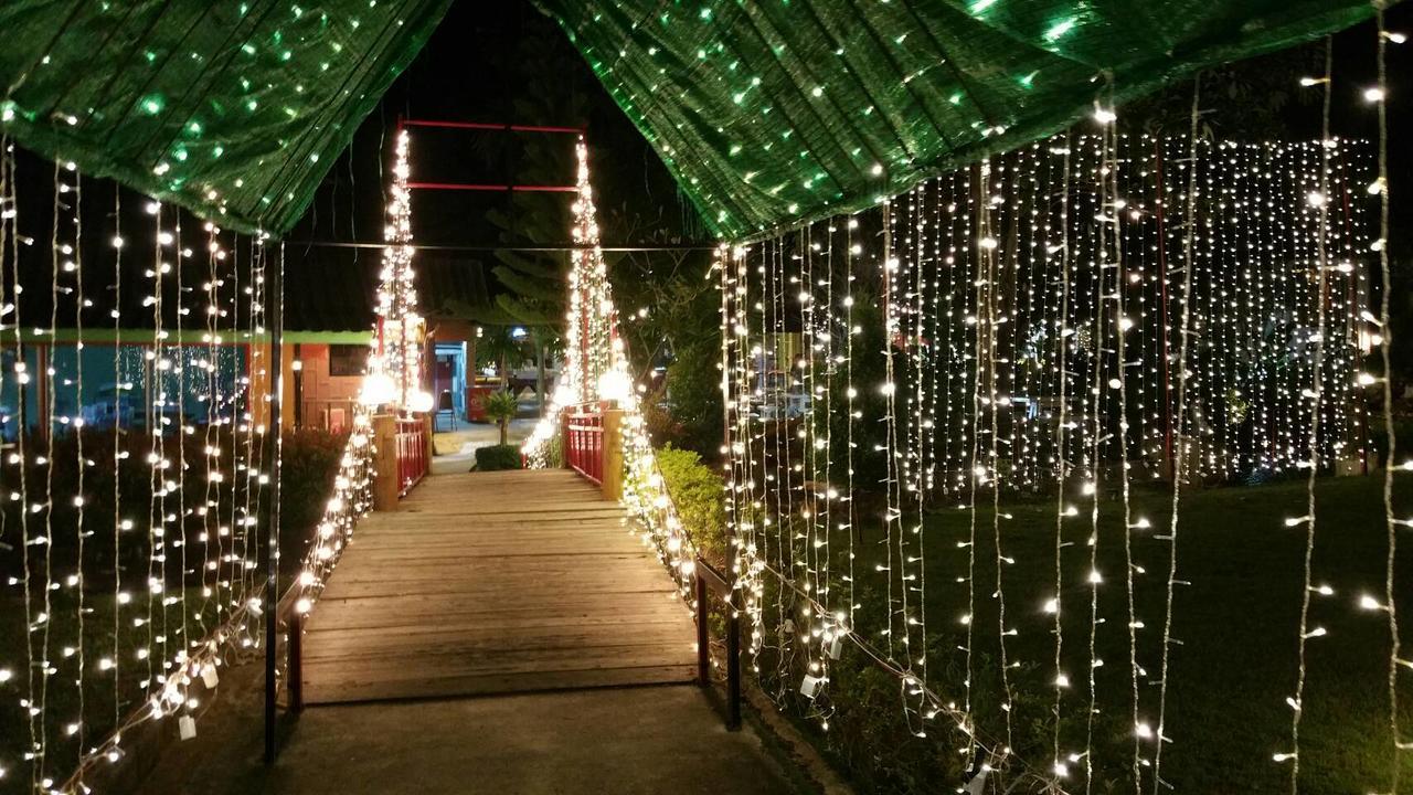 Baanraisooksangchan Kaeng Kachan Bagian luar foto