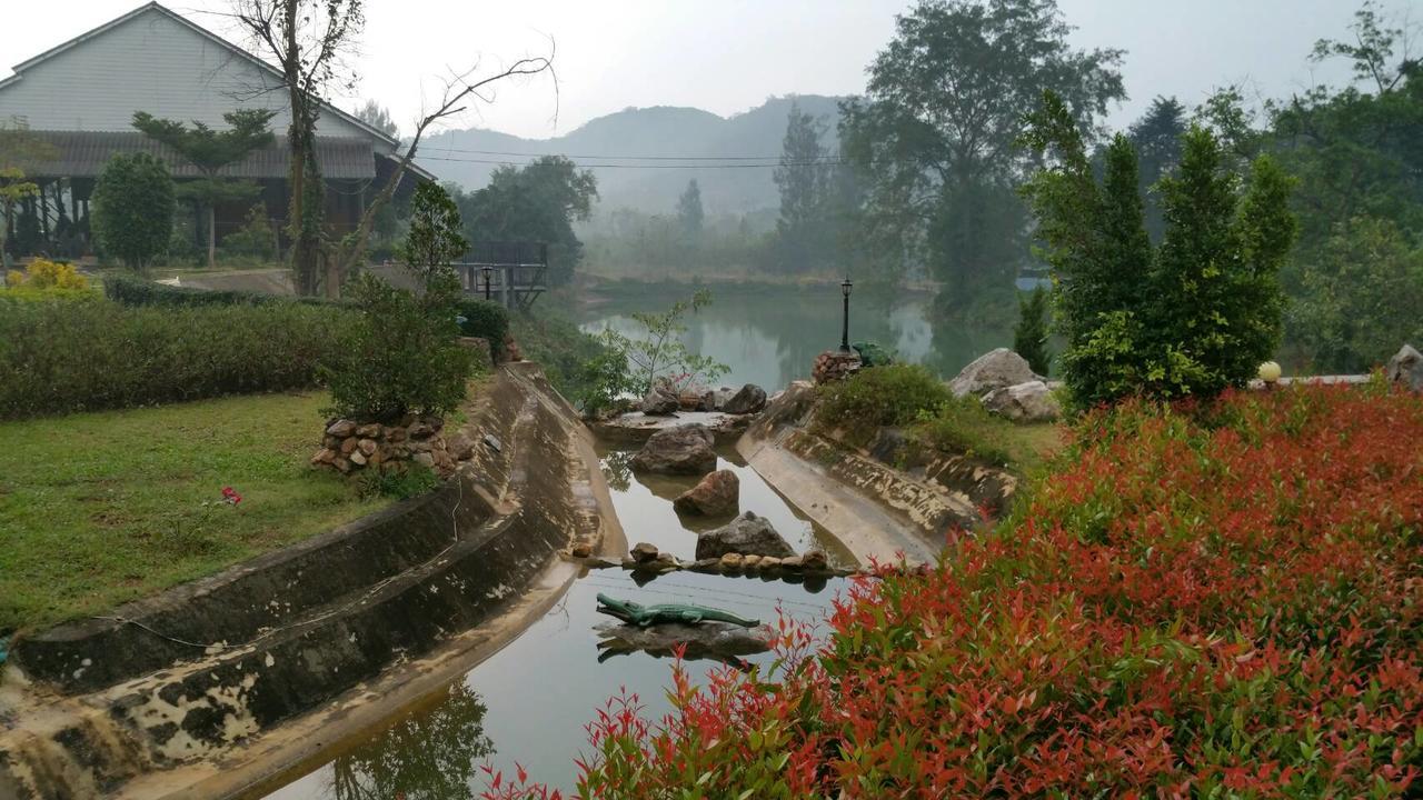 Baanraisooksangchan Kaeng Kachan Bagian luar foto